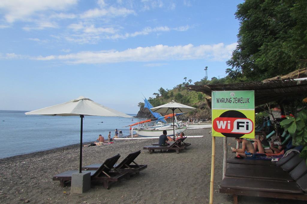 Warung Jemeluk & Home Stay Αμέντ Δωμάτιο φωτογραφία