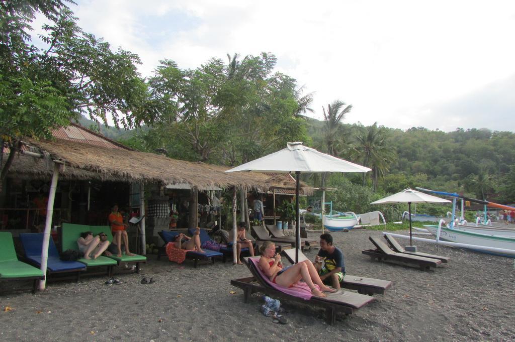 Warung Jemeluk & Home Stay Αμέντ Δωμάτιο φωτογραφία