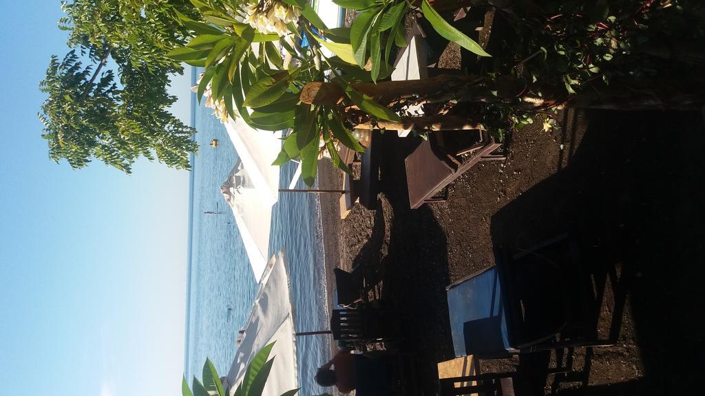Warung Jemeluk & Home Stay Αμέντ Εξωτερικό φωτογραφία